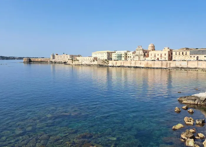Ortigia Adriana Souite\'